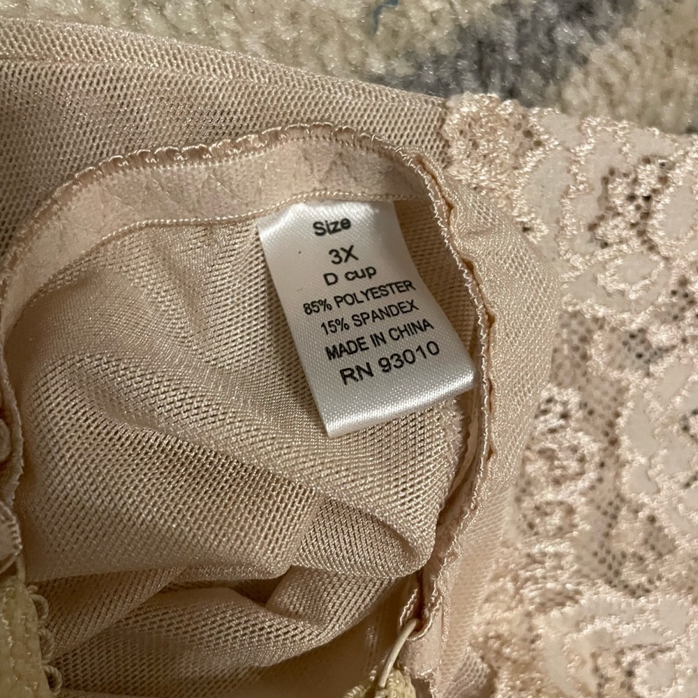 Ladies Lingerie - Picture 7 of 9